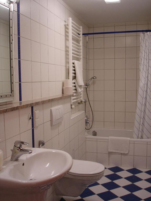 Fraenkischer Gasthof Lutz Giebelstadt Rom bilde